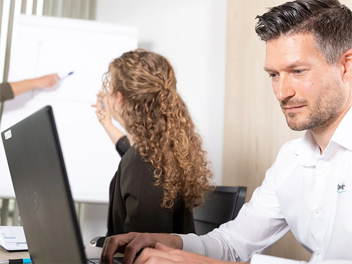 IT-Systemadministrator – Netzwerk & Infrastruktur (m/w/d)